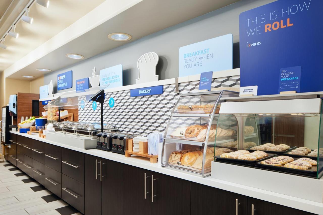 Holiday Inn Express & Suites Jacksonville South East - Medical Center Area By Ihg Exteriör bild