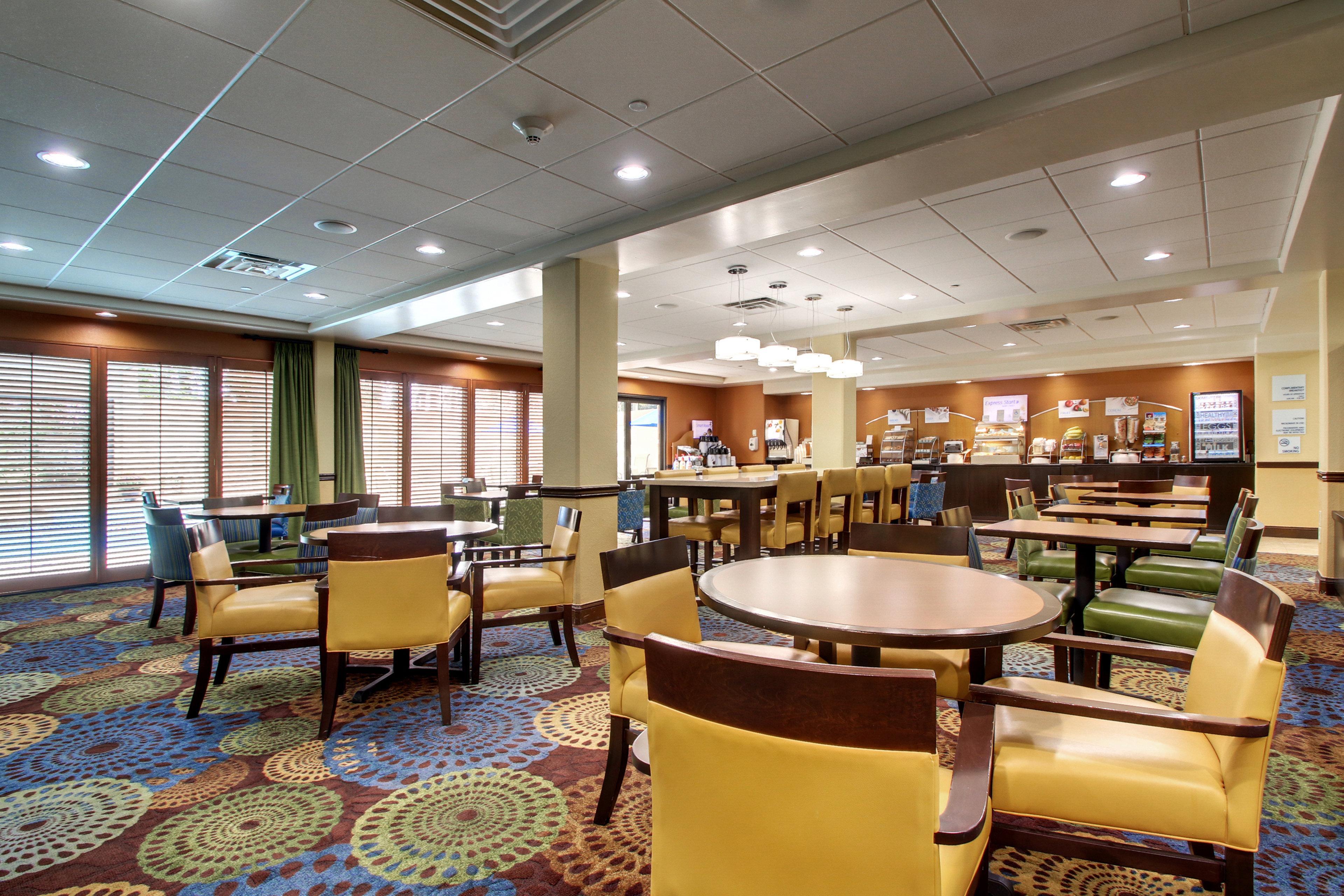 Holiday Inn Express & Suites Jacksonville South East - Medical Center Area By Ihg Exteriör bild